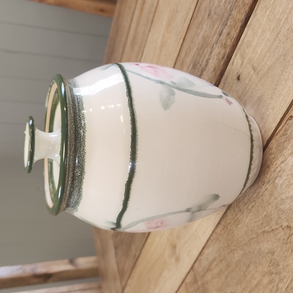 Vintage Pottery Jar with Lid - Picture 8 of 8